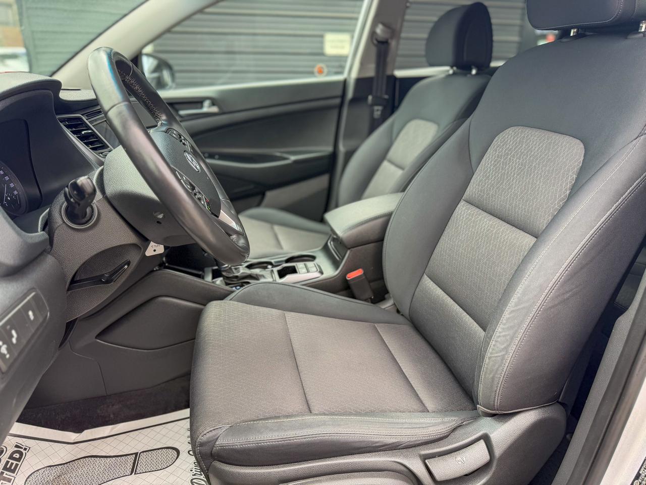 2017 Hyundai Tucson Premium/AWD/LOW KM/BSM/CAMERA/2.0L/HEATED SEATS Photo