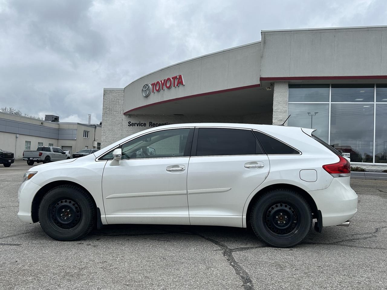 2016 Toyota Venza LIMITED Photo