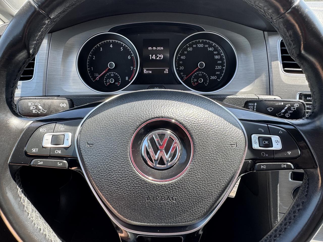 2016 Volkswagen Golf Hatchback Manual 1.8 TSI Photo