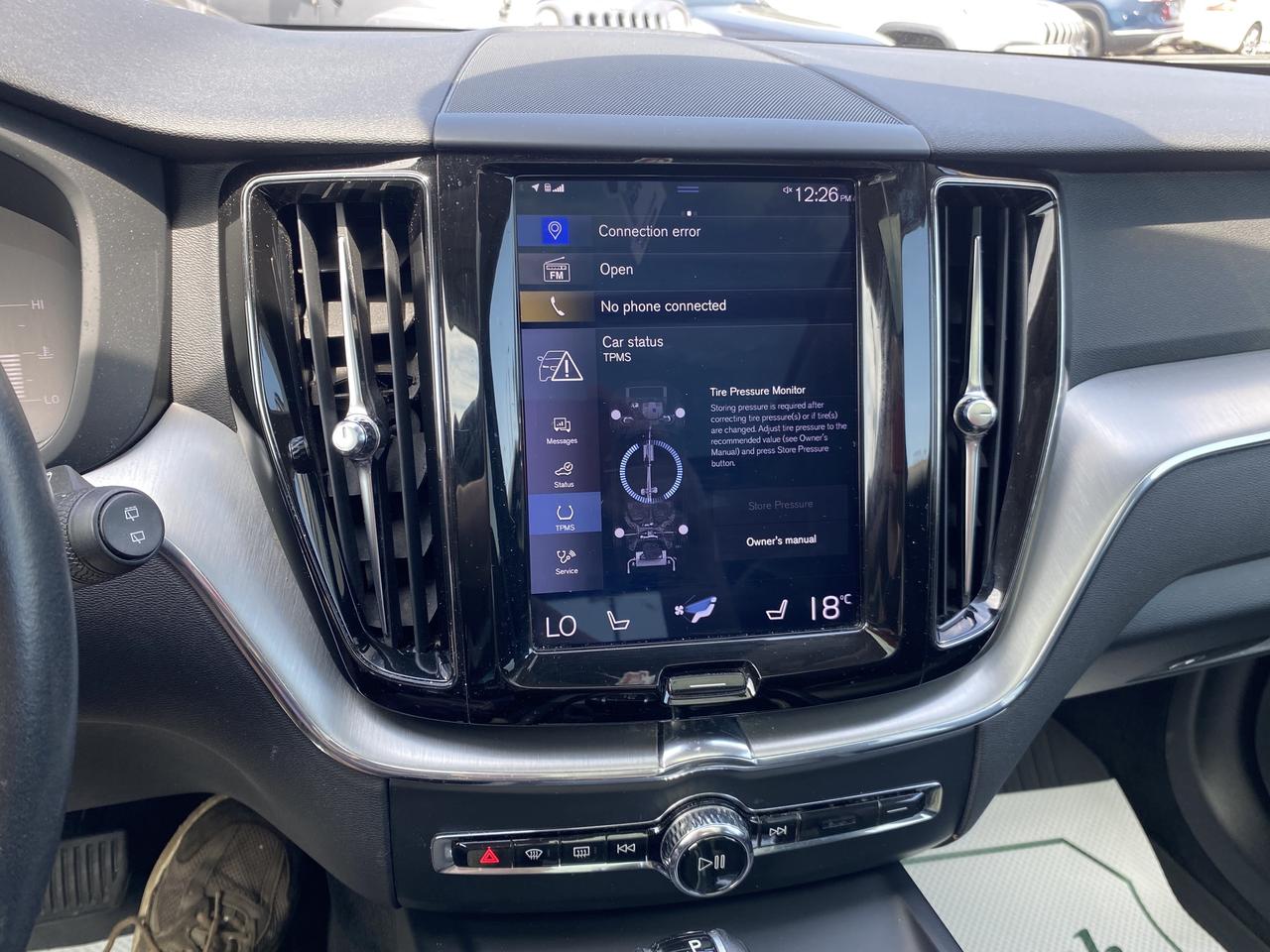 2020 Volvo XC60 T6 AWD Momentum Photo