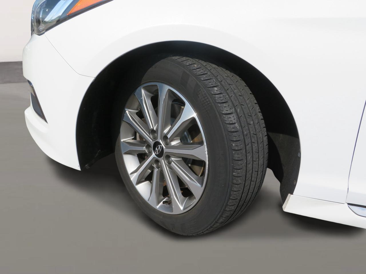 2016 Hyundai Sonata 4dr Sdn 2.4L Auto Limited Photo