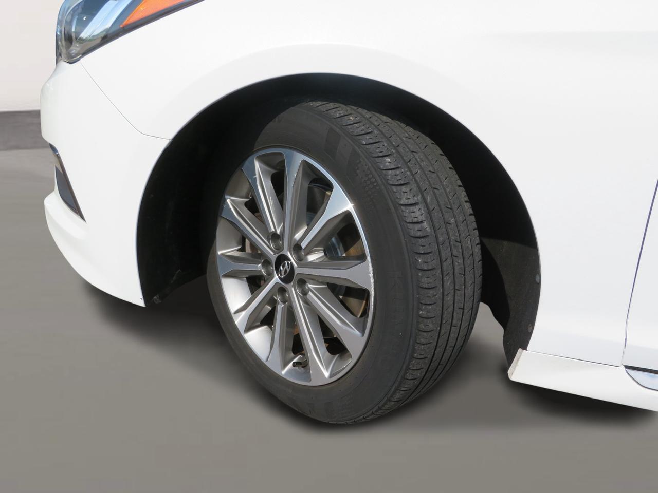 2016 Hyundai Sonata 4dr Sdn 2.4L Auto Limited Photo