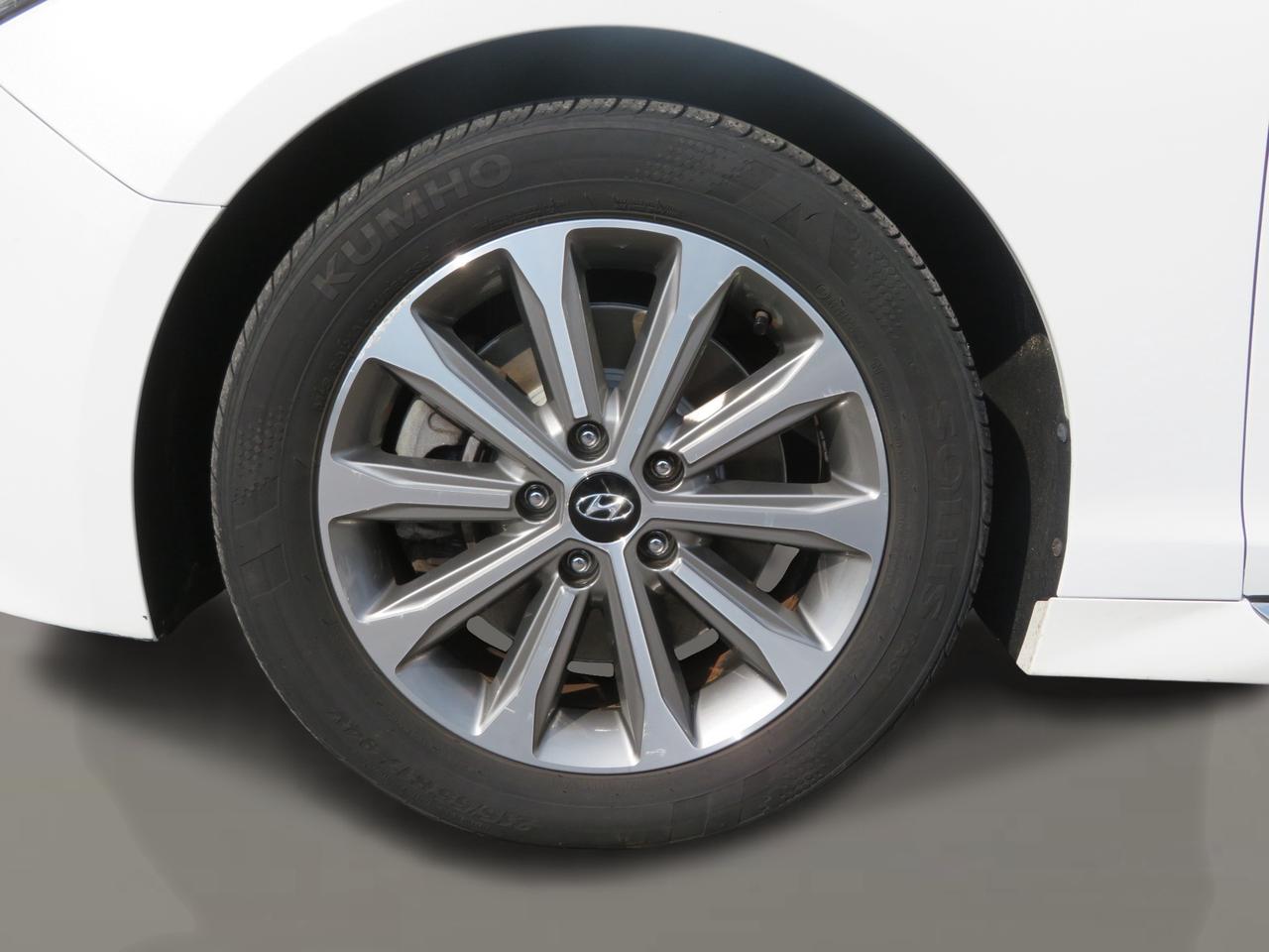 2016 Hyundai Sonata 4dr Sdn 2.4L Auto Limited Photo