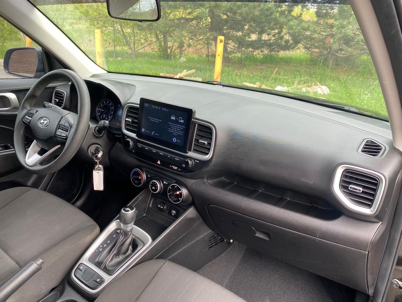 2020 Hyundai Venue SE | CLEAN CARFAX. | ONE OWNER | NO ACCIDENT Photo