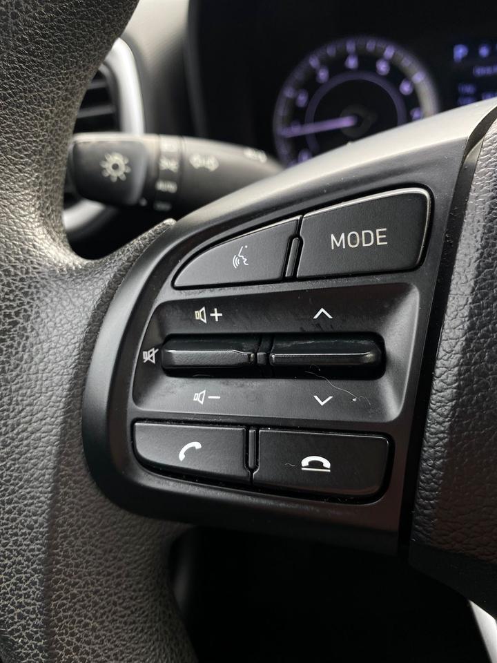 2020 Hyundai Venue SE | CLEAN CARFAX. | ONE OWNER | NO ACCIDENT Photo