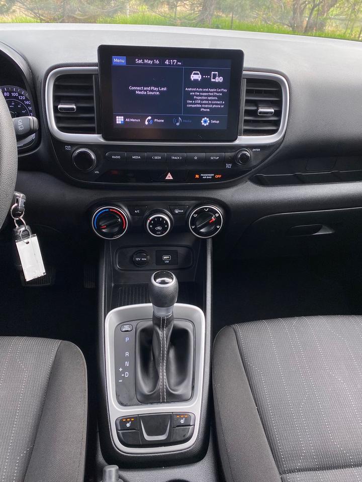 2020 Hyundai Venue SE | CLEAN CARFAX. | ONE OWNER Photo