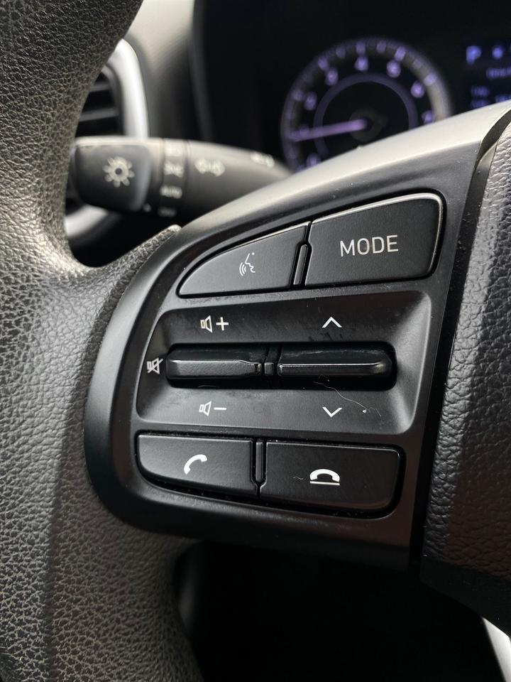 2020 Hyundai Venue SE | CLEAN CARFAX. | ONE OWNER Photo