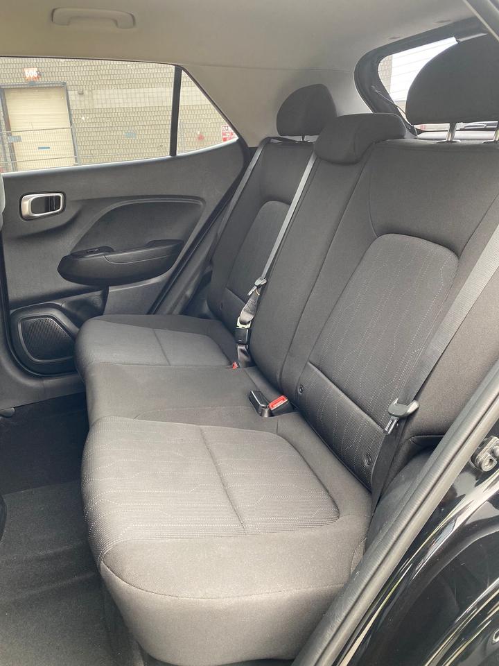 2020 Hyundai Venue SE | CLEAN CARFAX. | ONE OWNER Photo