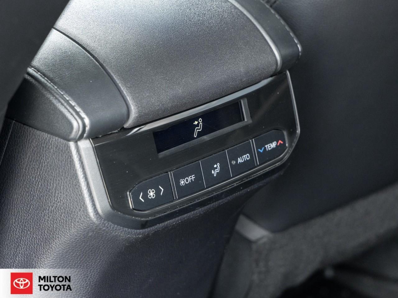 2023 Toyota Highlander LEATHER SUNROOF BLIND SPOT 8 PASSENGER ONE OWNER X Photo