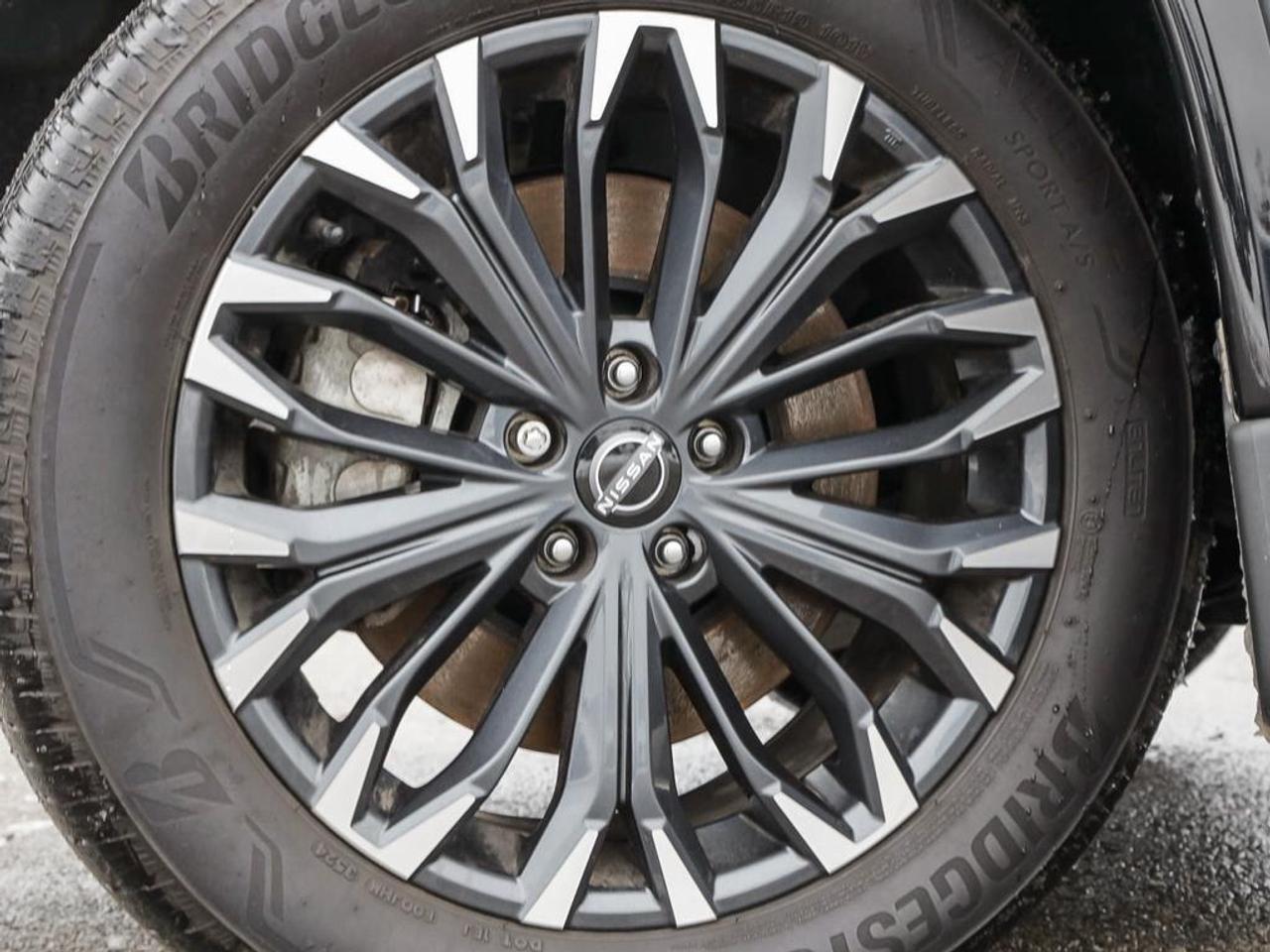 2025 Nissan Rogue Platinum 4dr All-Wheel Drive Sport Utility Photo
