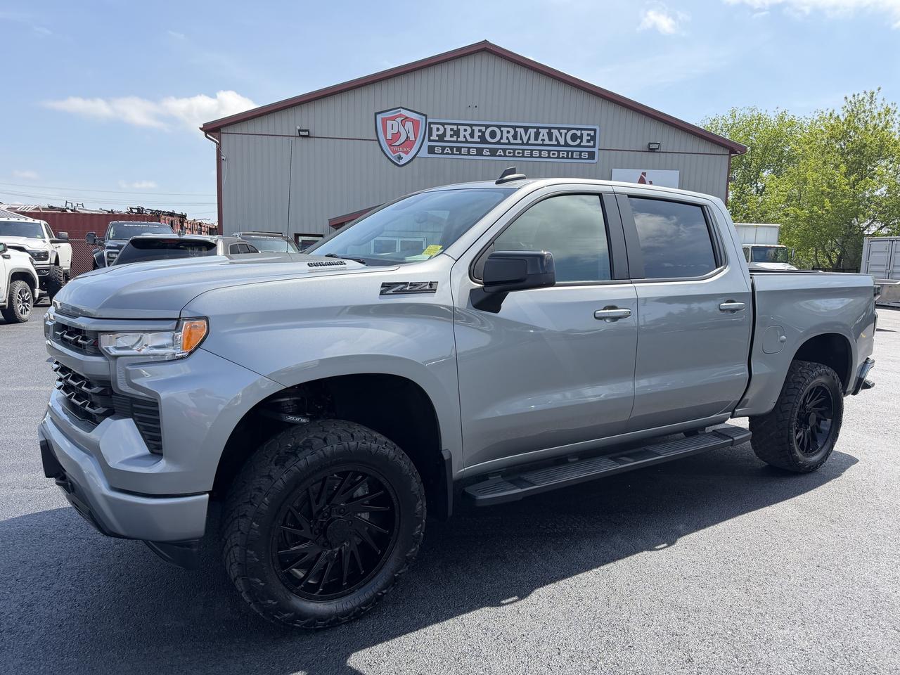 2023 Chevrolet Silverado 1500 4WD Crew Cab 147  RST Photo2