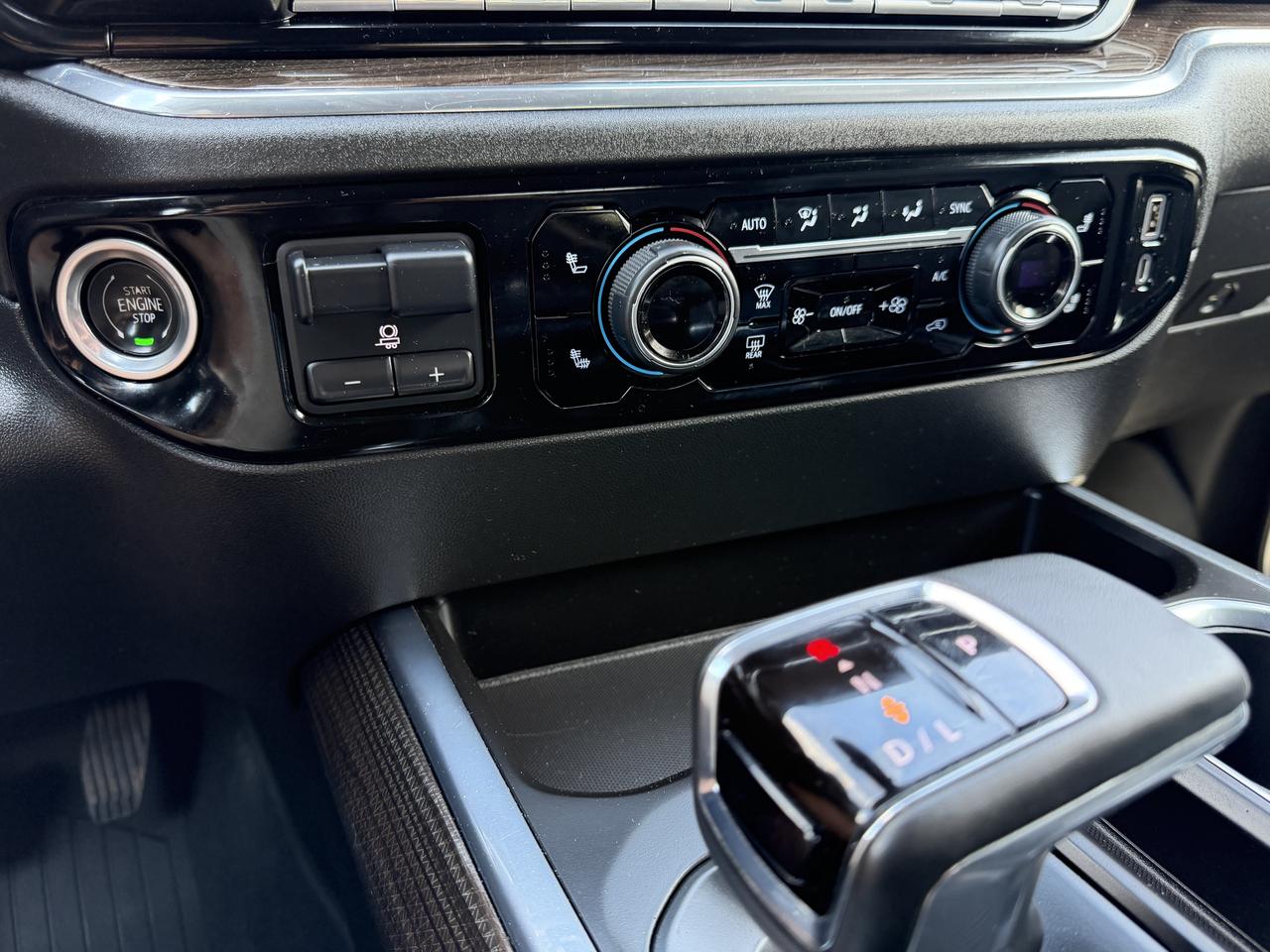 2023 Chevrolet Silverado 1500 4WD Crew Cab 147  RST Photo