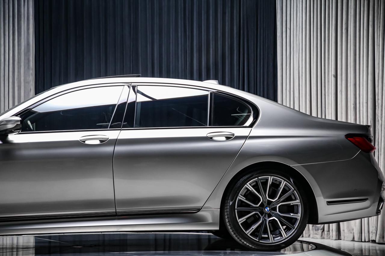 2021 BMW 7 Series 750i xDrive M SPORT NOACDNT PREM.PKG ADVDRVRASSIST Photo