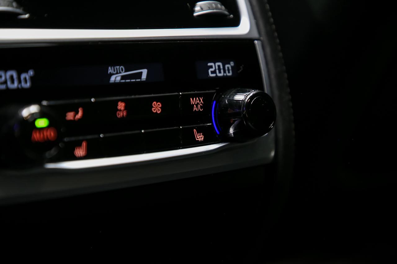 2021 BMW 7 Series 750i xDrive M SPORT NOACDNT PREM.PKG ADVDRVRASSIST Photo