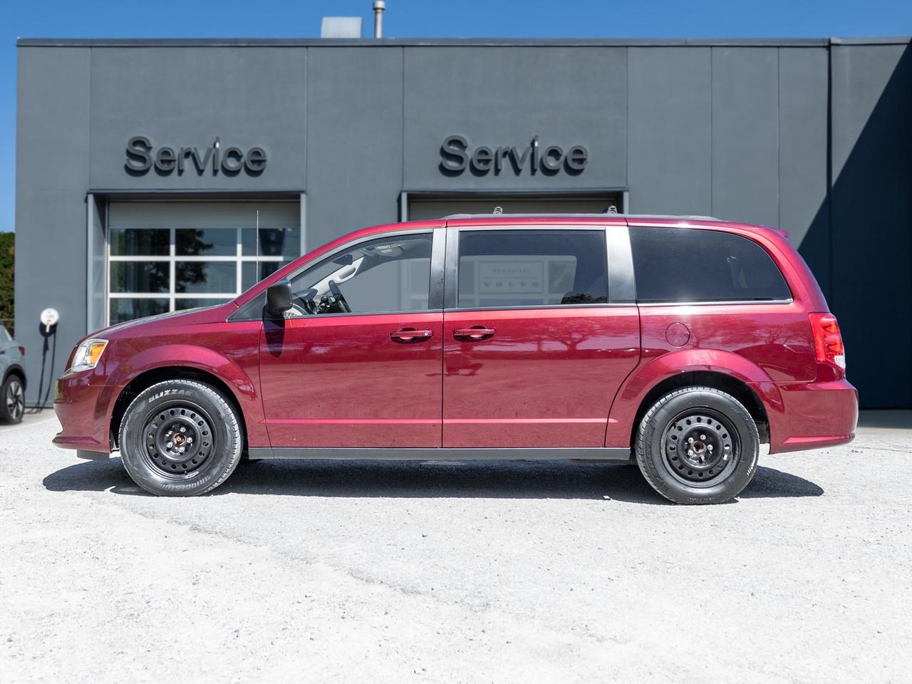 2019 Dodge Grand Caravan SXT 2WD   AVAILABLE FOR FINANCING Photo2