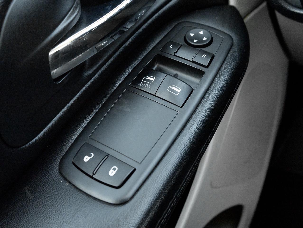2019 Dodge Grand Caravan SXT 2WD   AVAILABLE FOR FINANCING Photo