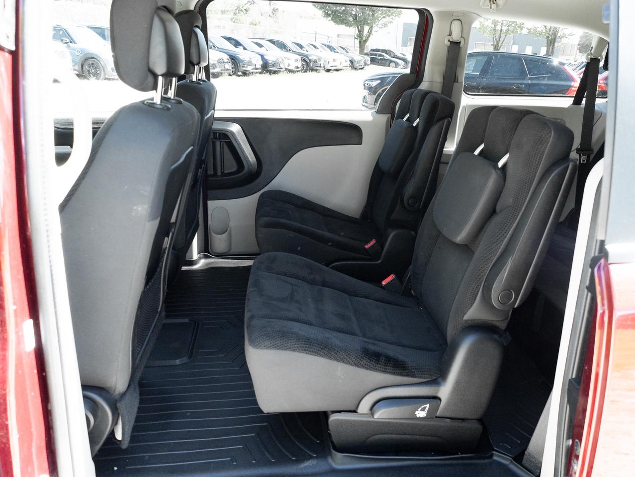 2019 Dodge Grand Caravan SXT 2WD   AVAILABLE FOR FINANCING Photo