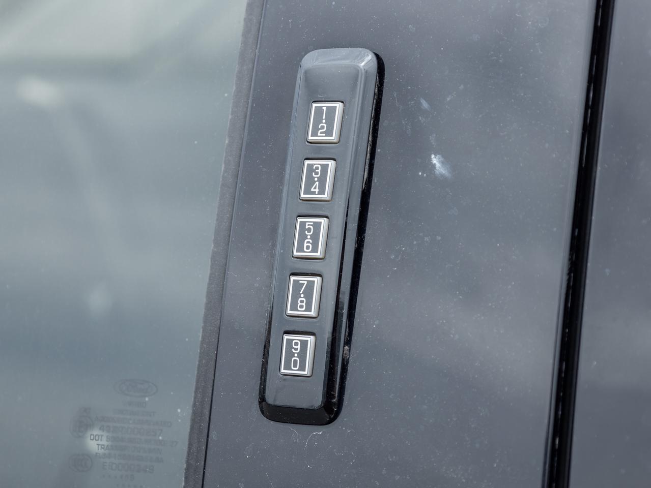 2019 Ford F-150 AS IS   XLT 5.0L V8   FX4   LOCAL TRADE Photo3