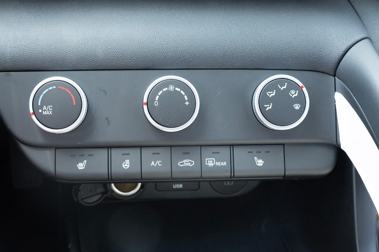 2026 Hyundai Elantra Preferred IVT w/Tech Pkg Photo