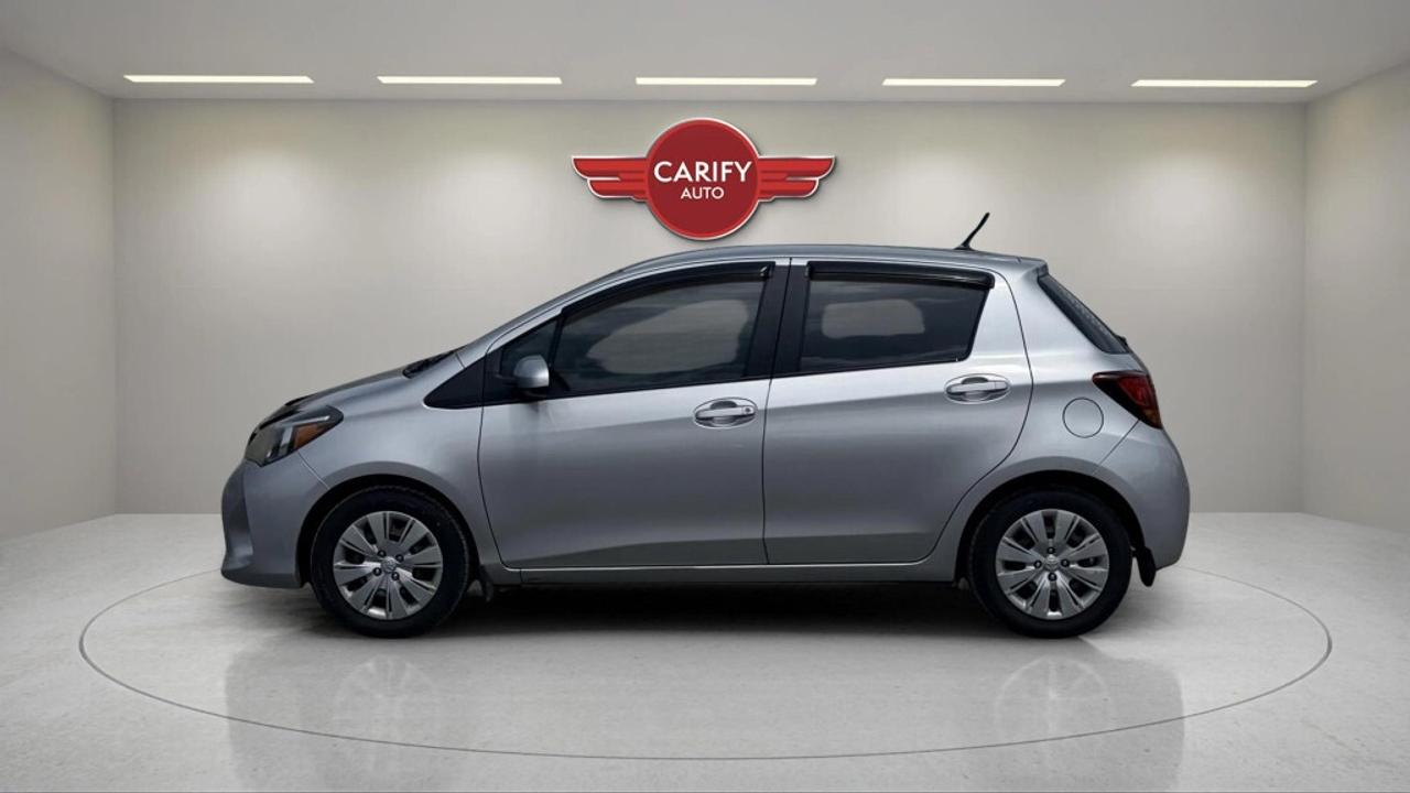 2016 Toyota Yaris LE Photo4
