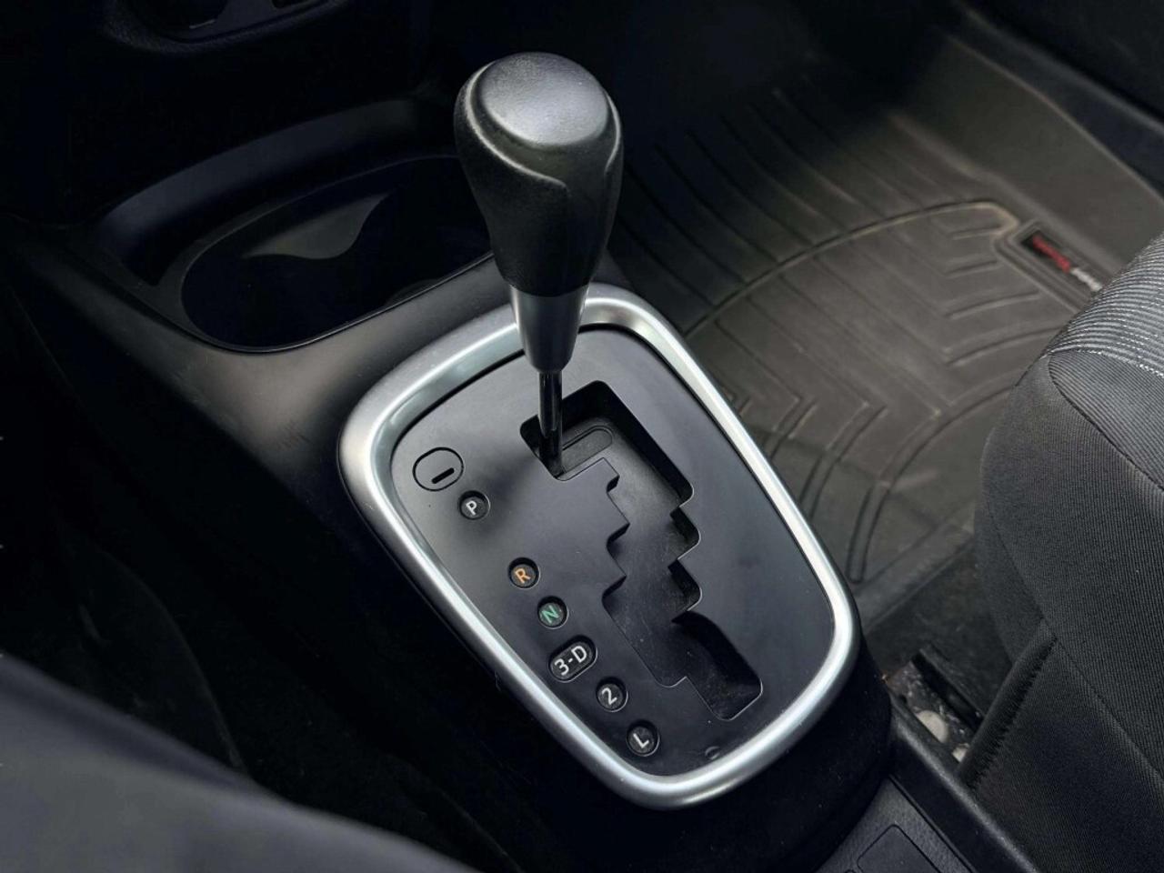 2016 Toyota Yaris LE Photo