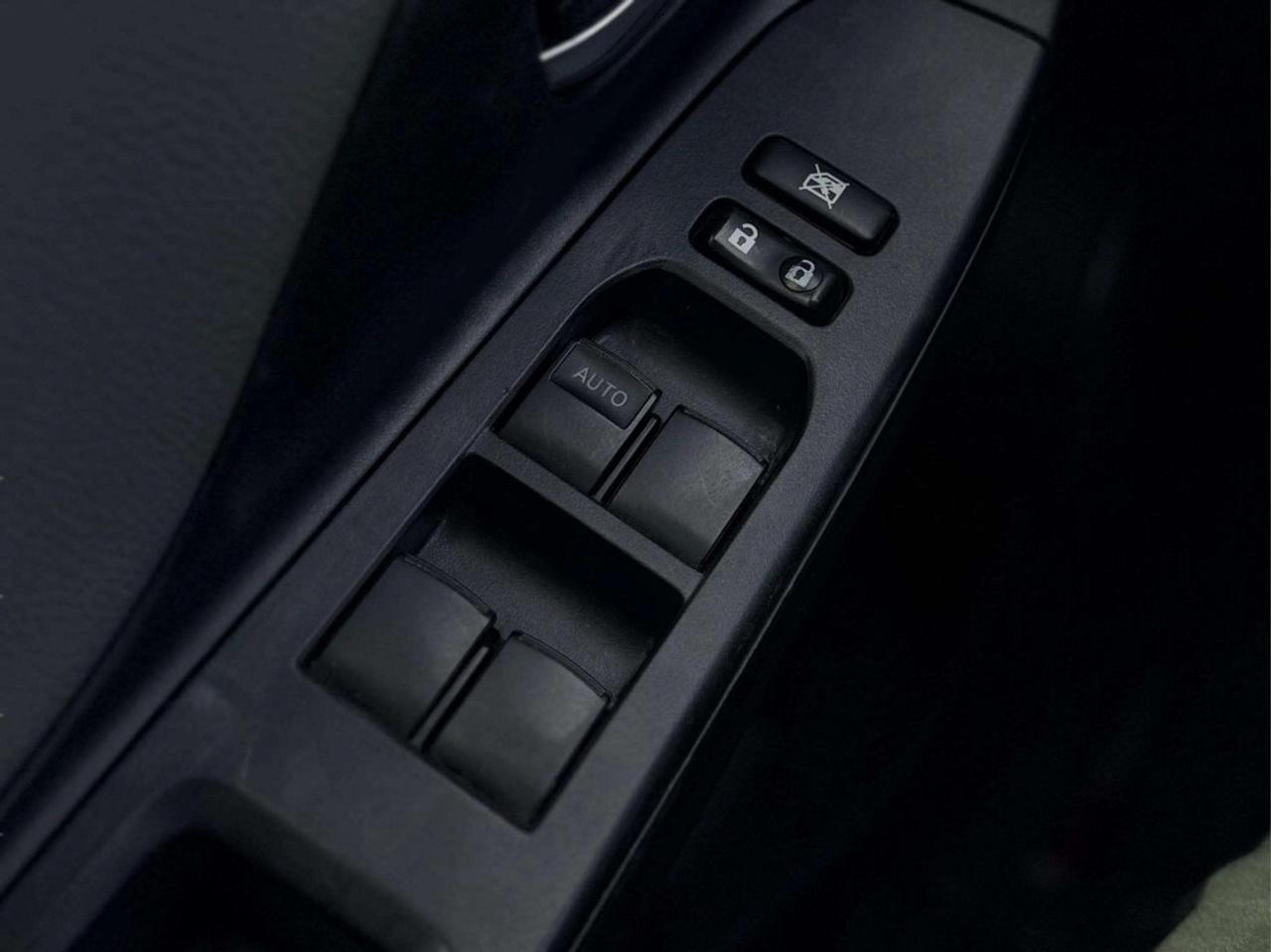2016 Toyota Yaris LE Photo