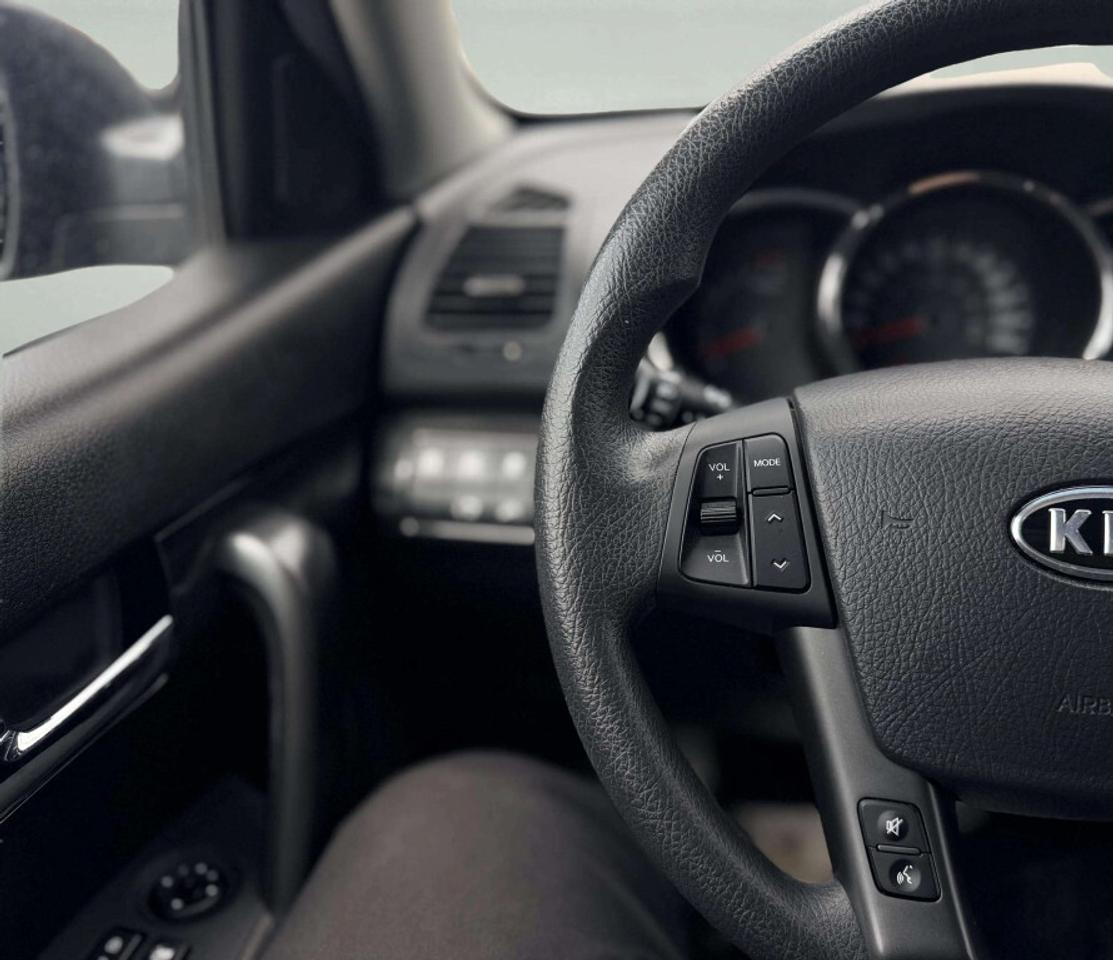 2013 Kia Sorento LX Photo
