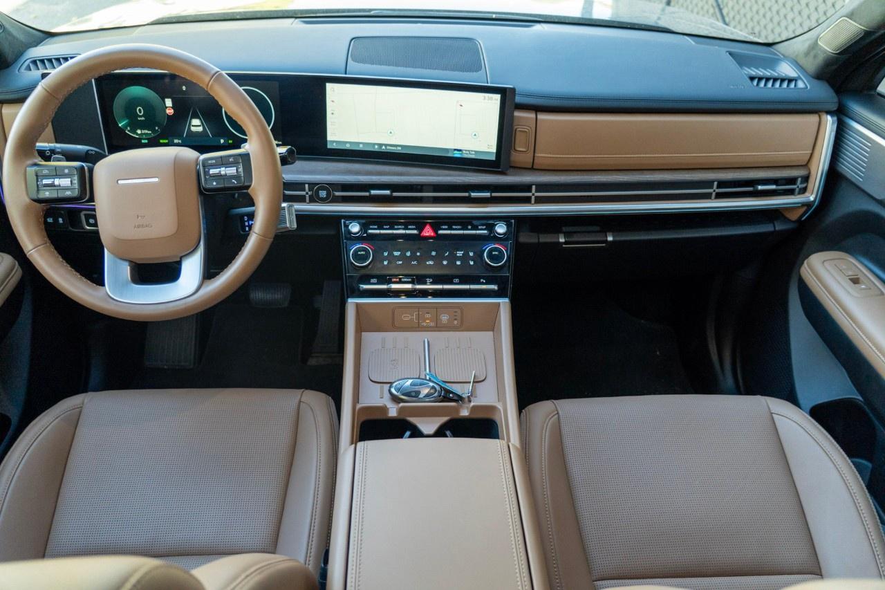2026 Hyundai Santa Fe Hybrid Luxury AWD Photo