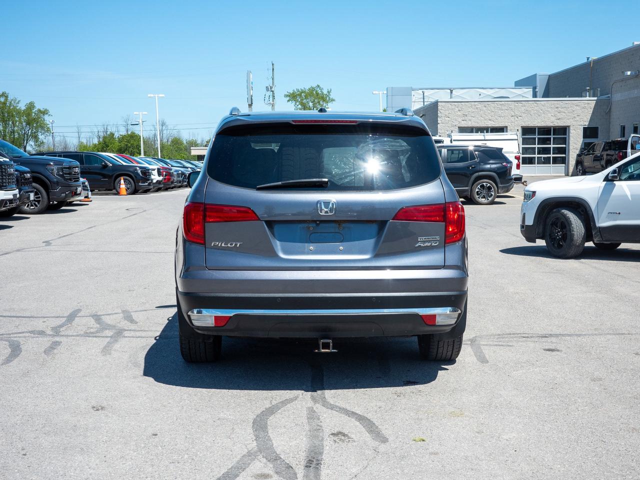 2016 Honda Pilot Touring - Seat Memory   Dual Moonroof Photo