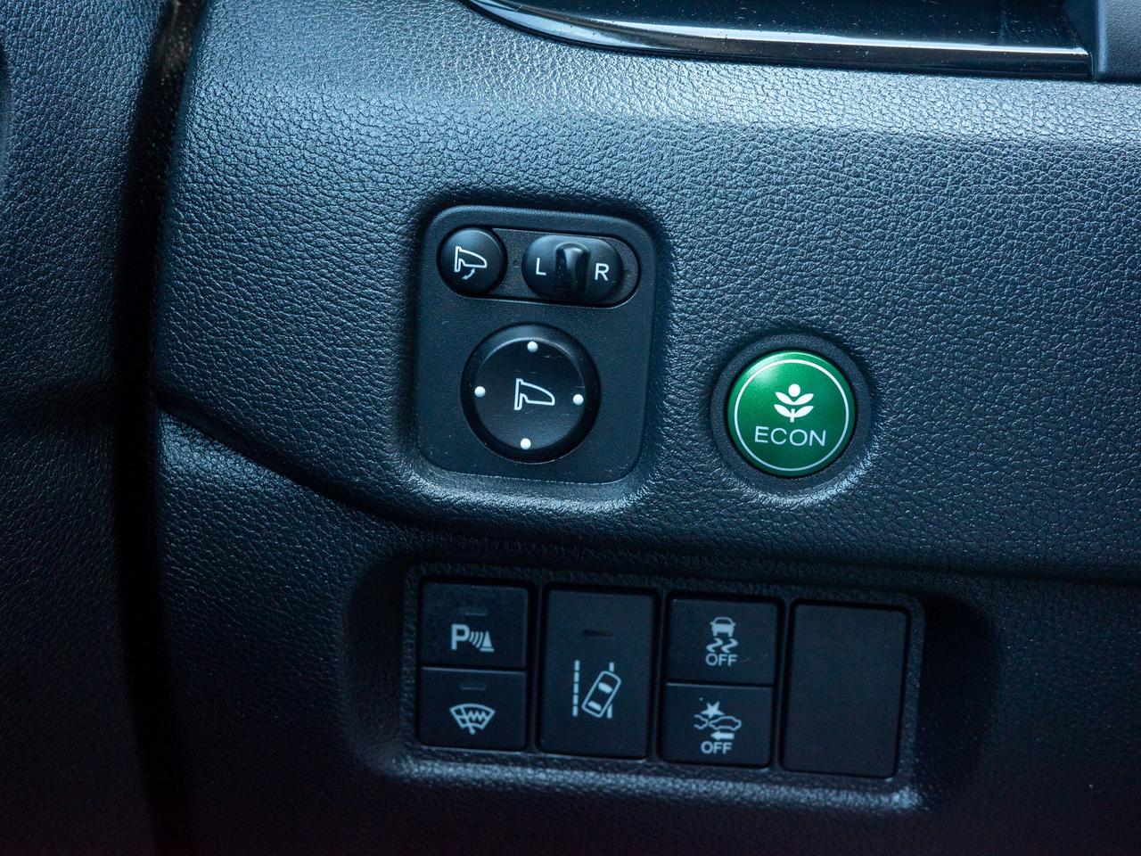 2016 Honda Pilot Touring - Seat Memory   Dual Moonroof Photo