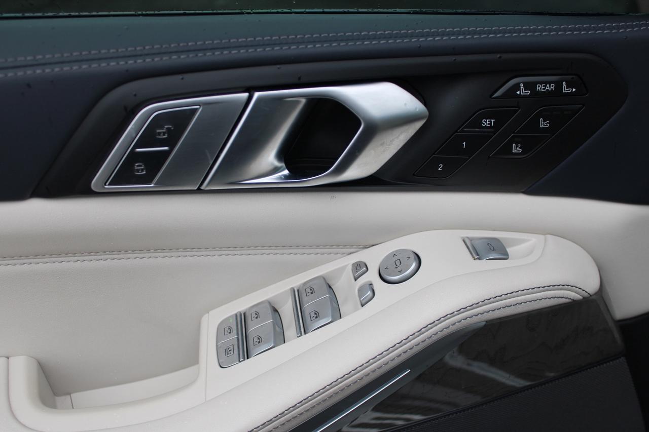 2019 BMW X7 xDrive50i   No Accident   7 Passenger   Individual Photo
