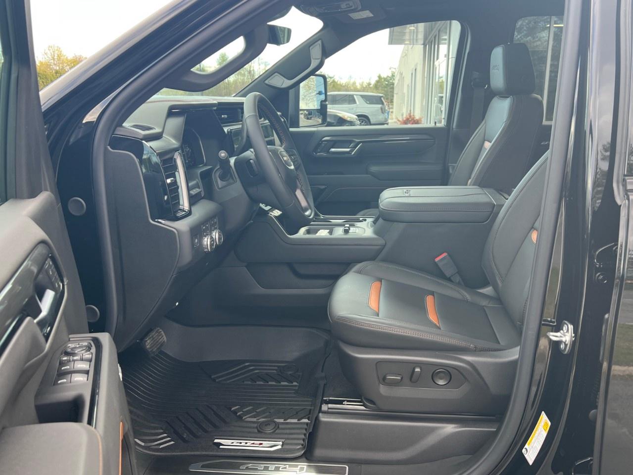 2026 GMC SIERRA 2500HD Crew Cab Standard Box 4-Wheel Drive AT4 Photo