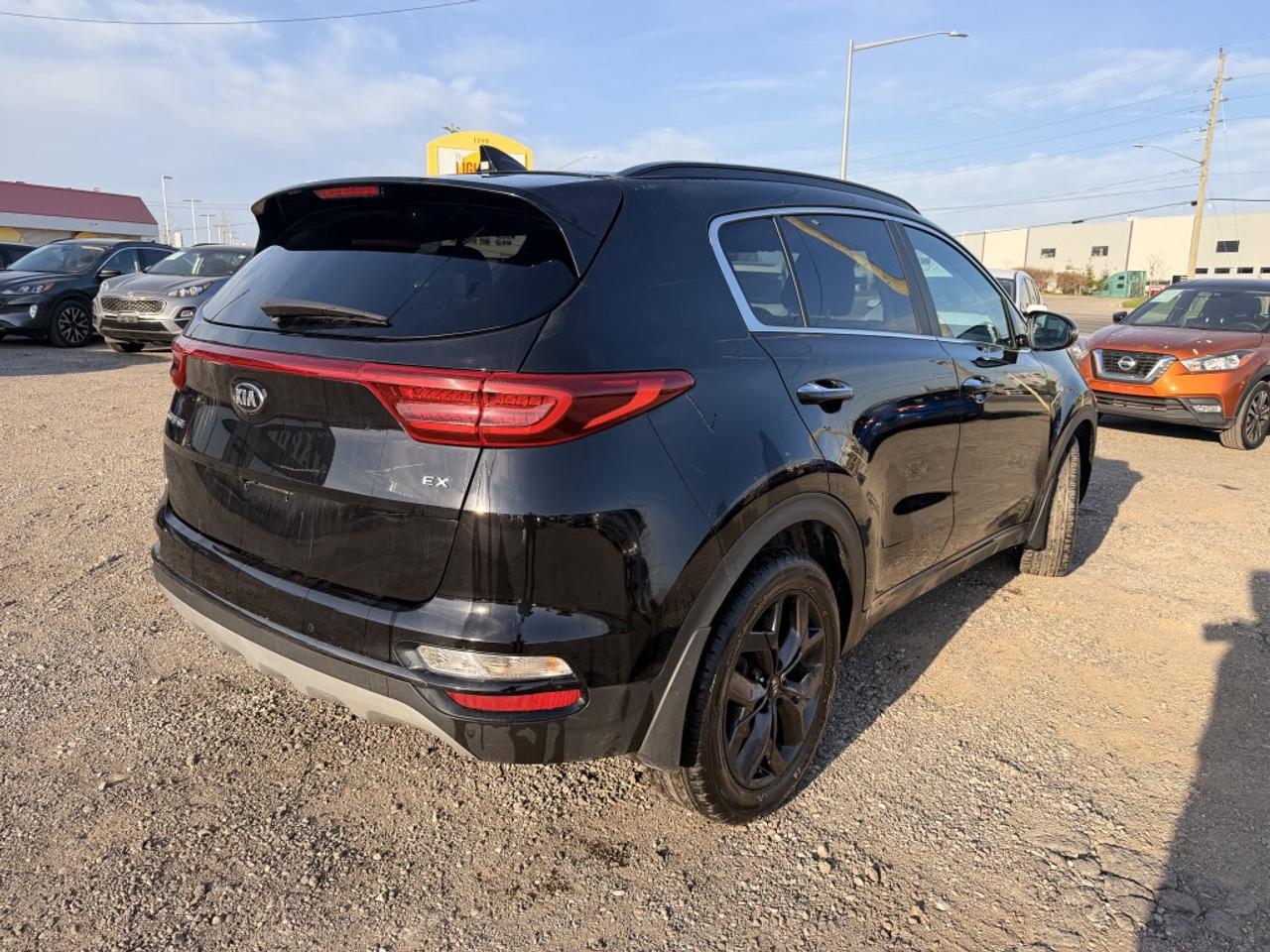 2021 Kia Sportage EX   LEATHER   SUNROOF   CAMERA   HTD SEATS Photo