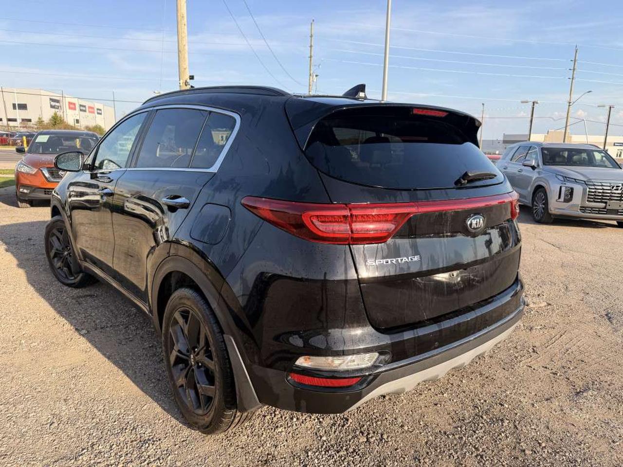 2021 Kia Sportage EX   LEATHER   SUNROOF   CAMERA   HTD SEATS Photo