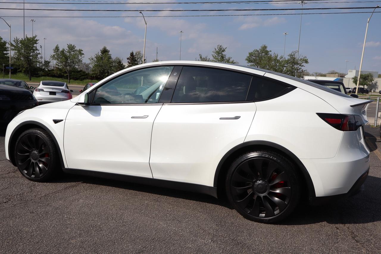2022 Tesla Model Y PERFORMANCE Photo4