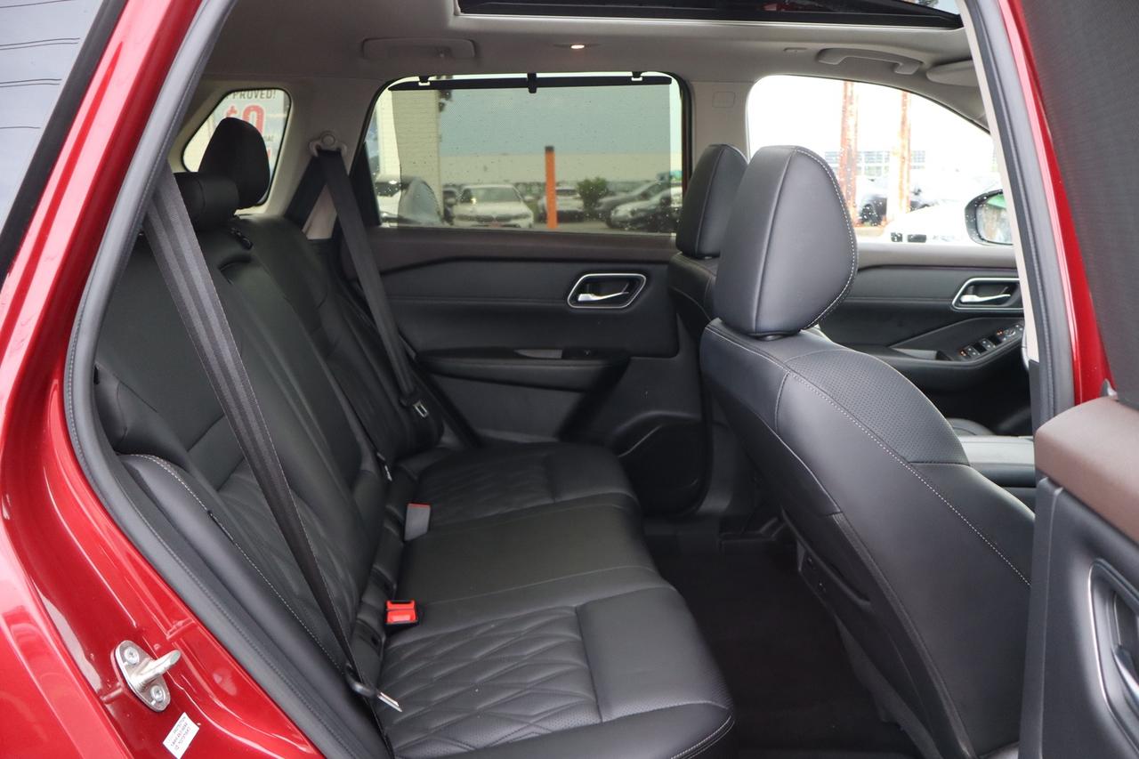 2023 Nissan Rogue Platinum AWD   No Accident   Clean Carfax Photo