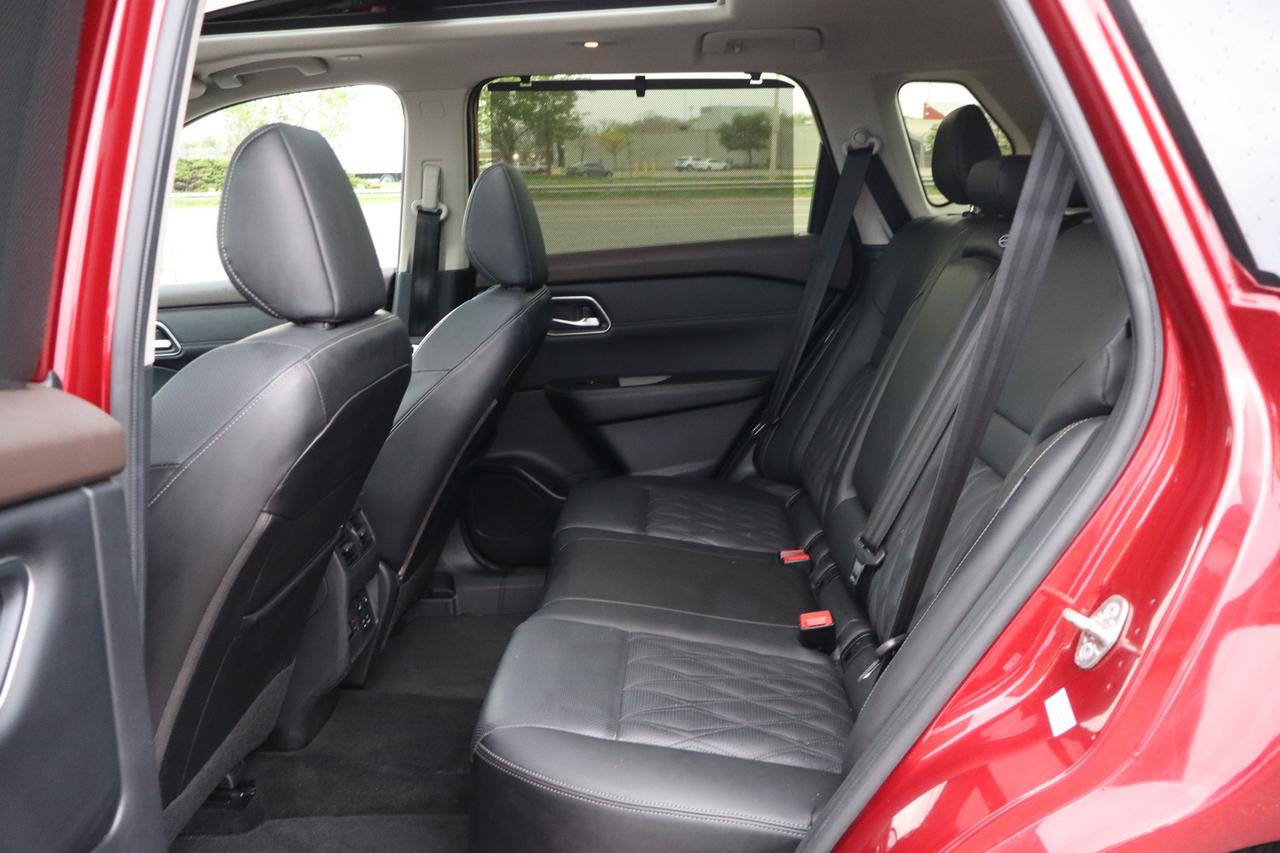 2023 Nissan Rogue Platinum AWD   No Accident   Clean Carfax Photo
