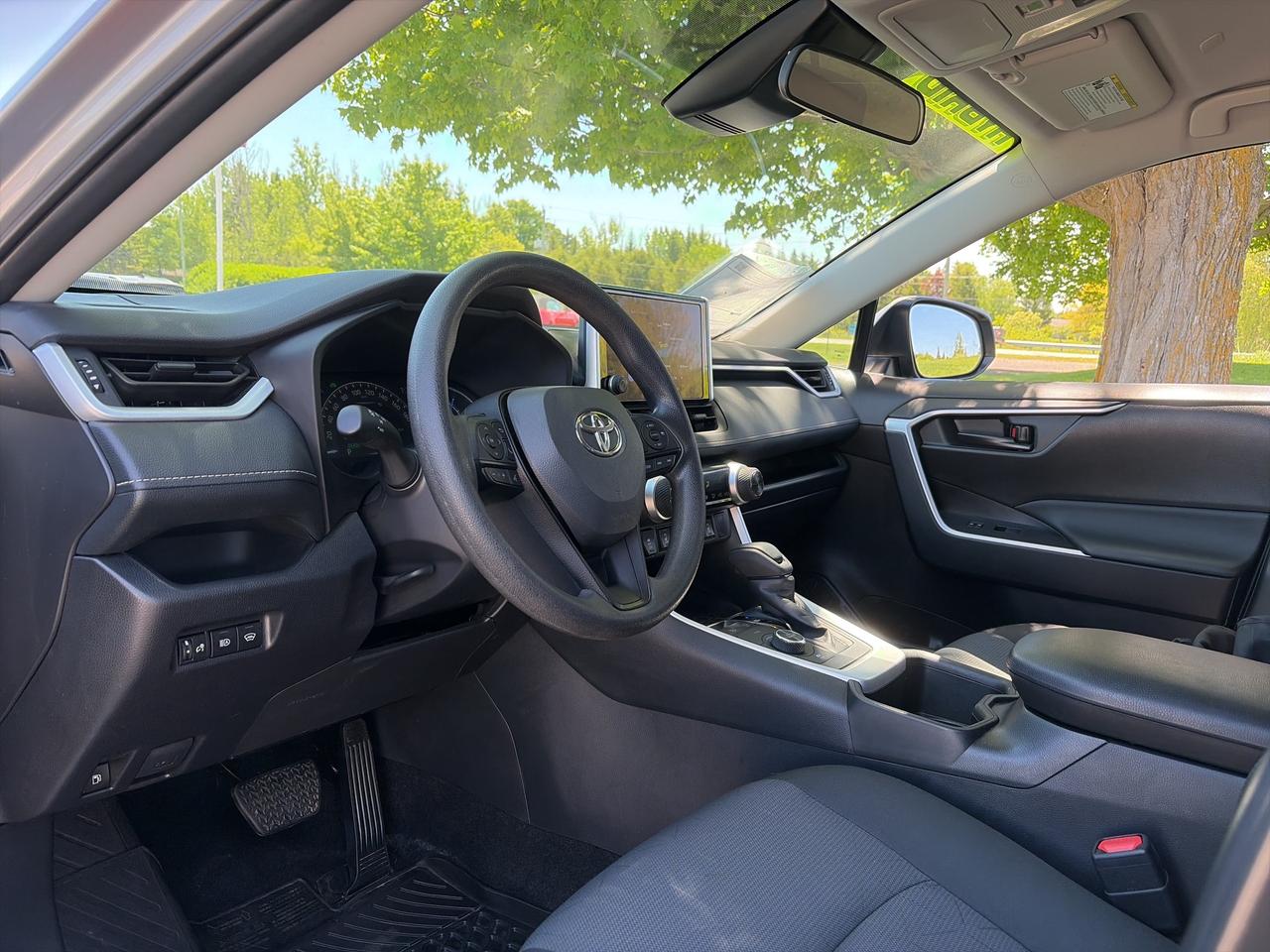 2025 Toyota RAV4 Hybrid LE AWD   Heated Seats   Blindspot  Adaptive Cruise Photo