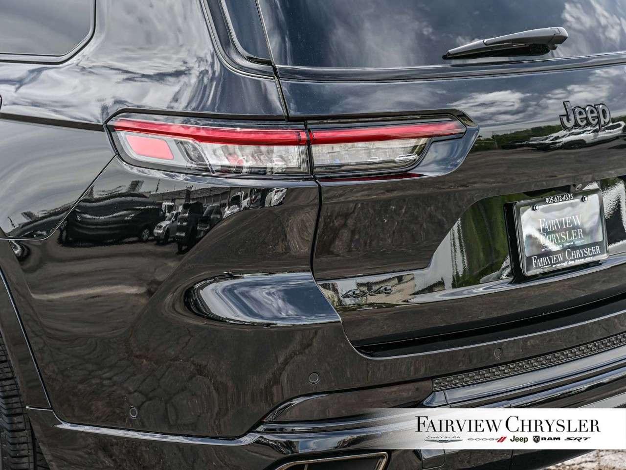 2025 Jeep Grand Cherokee Summit Reserve 4x4 HIGH ALTUTUDE   19SPK MCINTOSH   PANO ROOF   MASSAGE SEATS   HEATED SEATS   LEATHER   NAVIGATION Photo