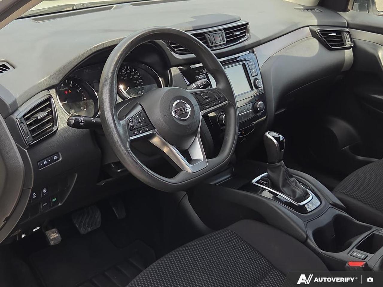 2020 Nissan Qashqai S HEATED SEATS   LANE ASSIST   SMART DEVICE INTEGR Photo
