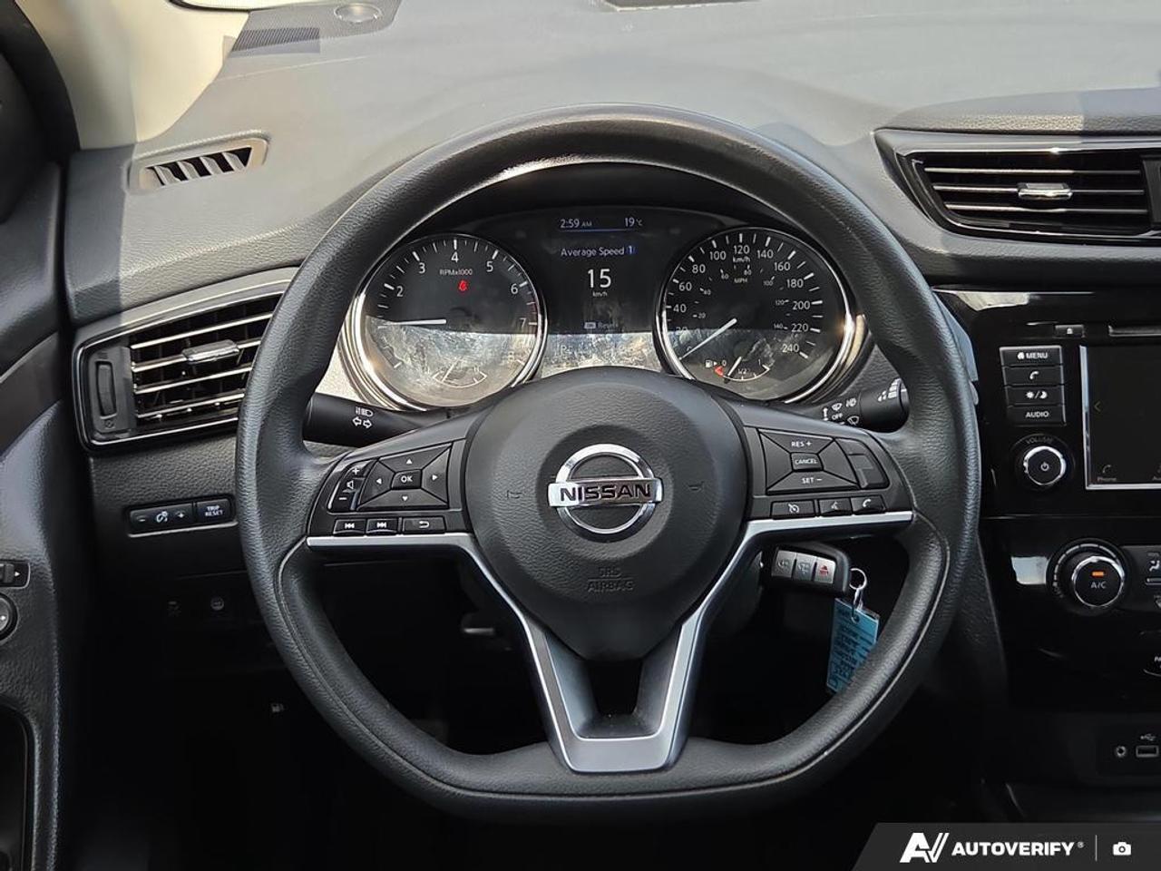2020 Nissan Qashqai S HEATED SEATS   LANE ASSIST   SMART DEVICE INTEGR Photo