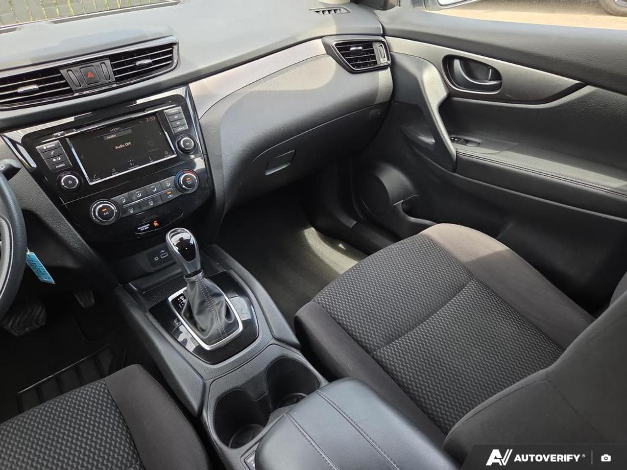 2020 Nissan Qashqai S HEATED SEATS   LANE ASSIST   SMART DEVICE INTEGR Photo