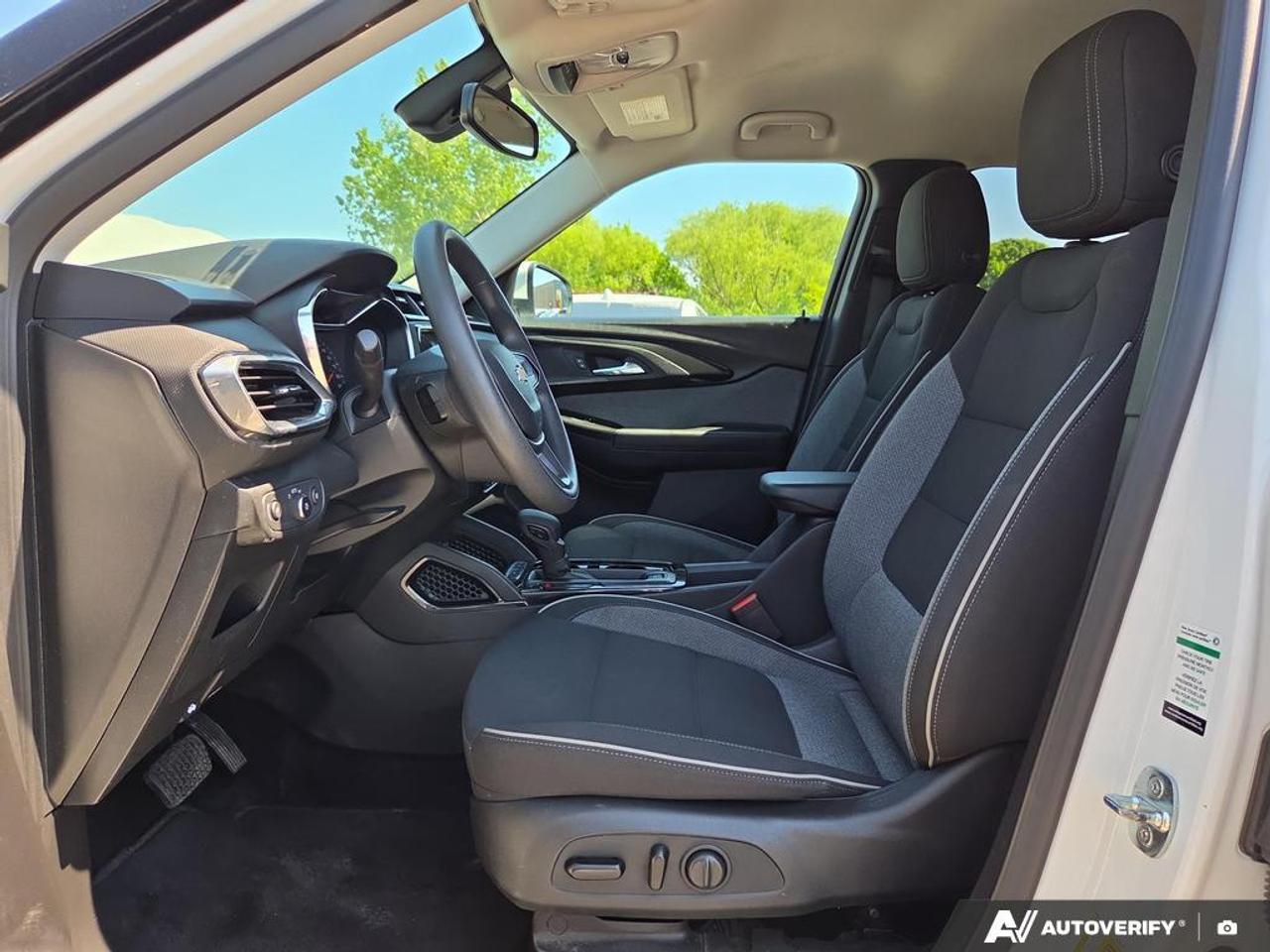 2023 Chevrolet TrailBlazer LT SMART DEVICE INTEGRATION   LANE ASSIST   REMOTE Photo