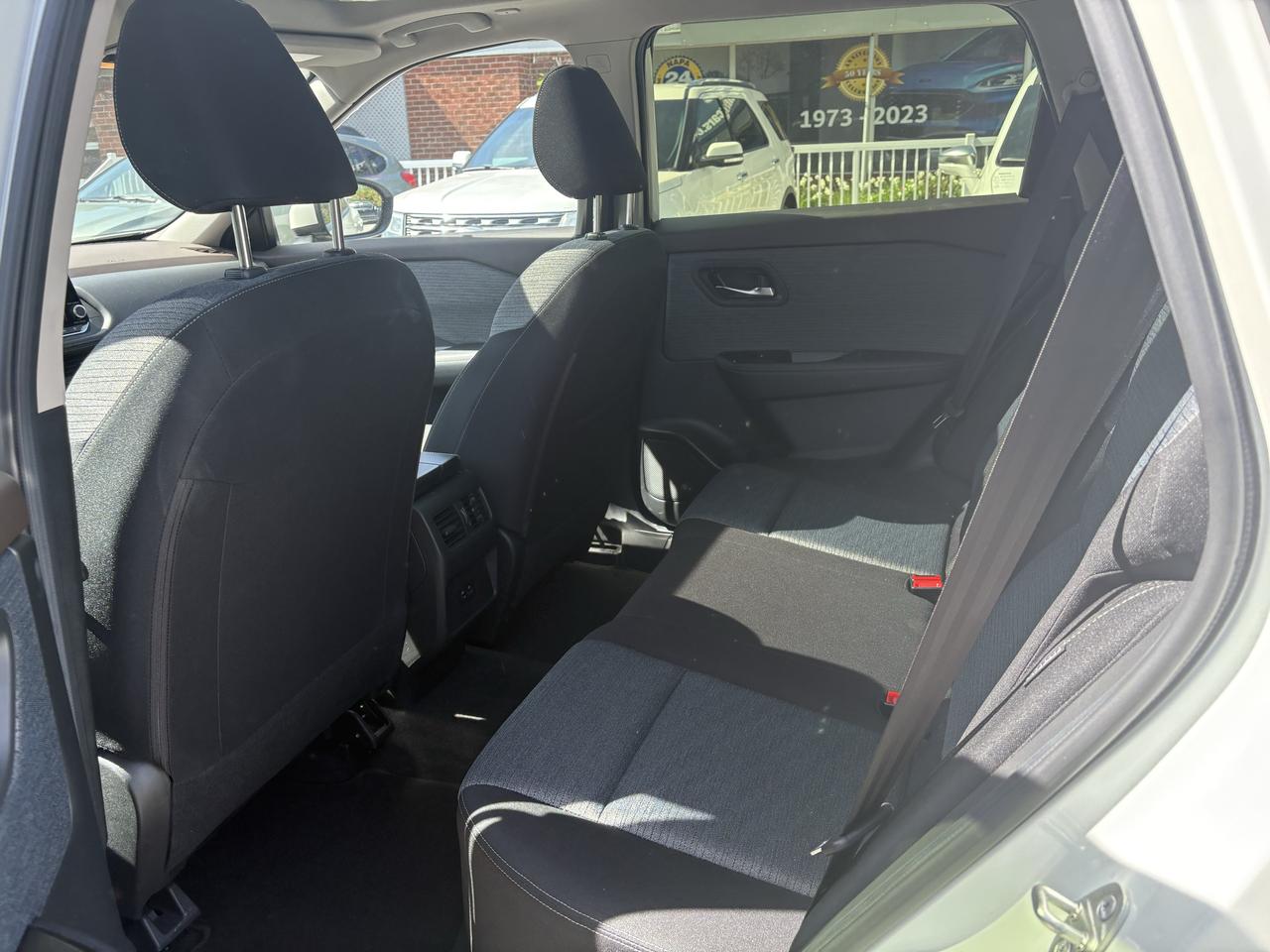 2023 Nissan Rogue SV MOONROOF Photo