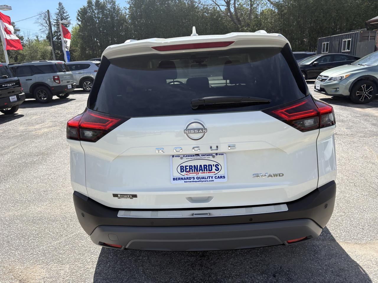 2023 Nissan Rogue SV MOONROOF Photo