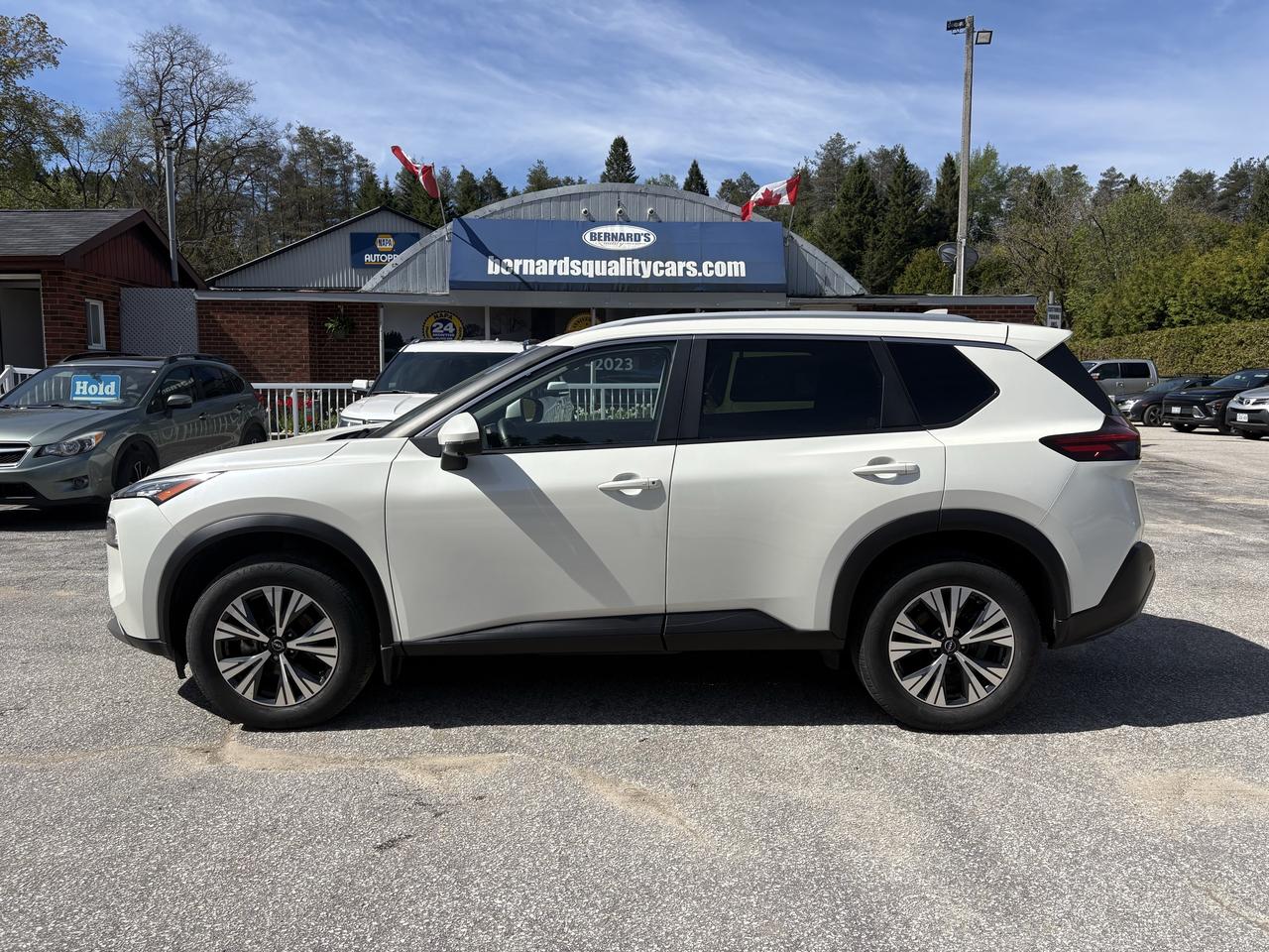 2023 Nissan Rogue SV MOONROOF