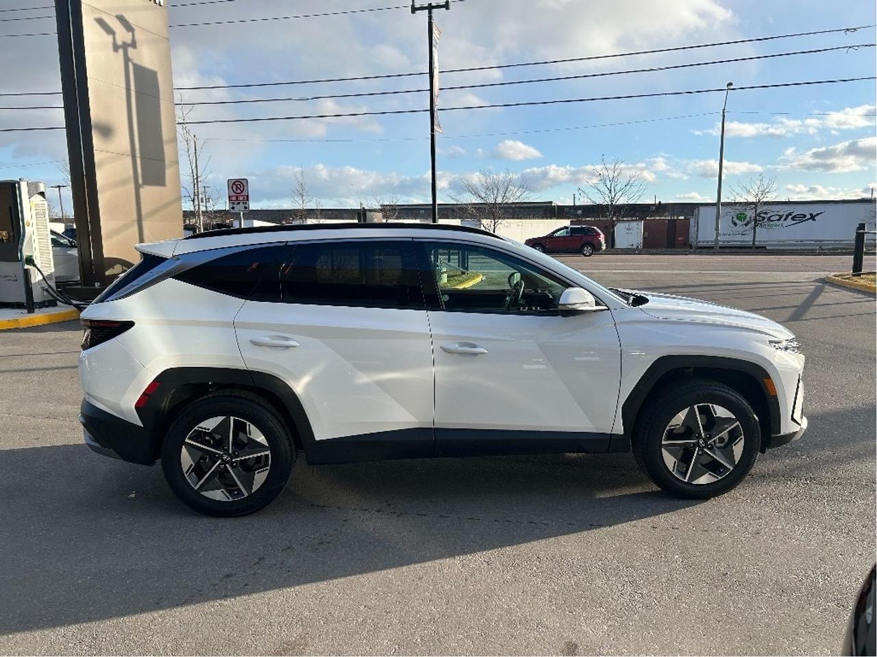 2025 Hyundai Tucson Preferred AWD Trend Pkg   Starting from 4.49% OAC Photo