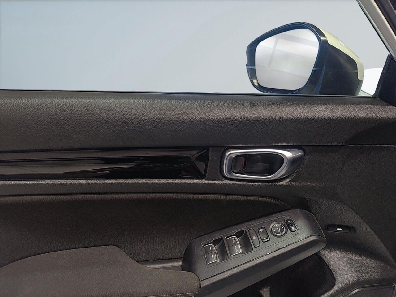2022 Honda Civic Sedan EX   Low KMs   Sunroof   Blind Spot Assist   White Photo