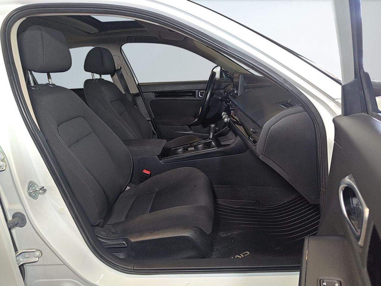 2022 Honda Civic Sedan EX   Low KMs   Sunroof   Blind Spot Assist   White Photo