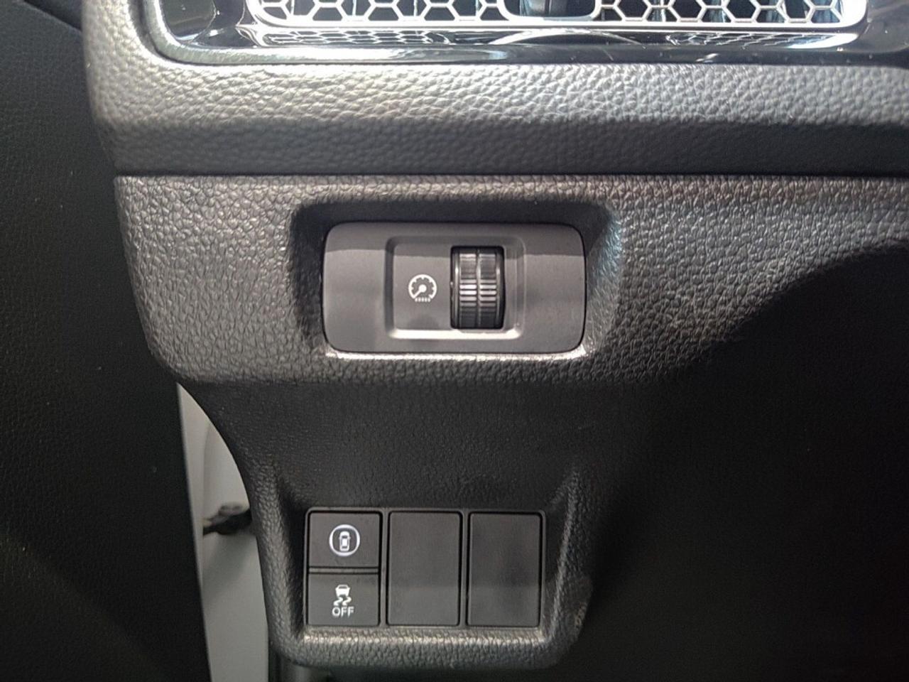 2022 Honda Civic Sedan EX   Low KMs   Sunroof   Blind Spot Assist   White Photo